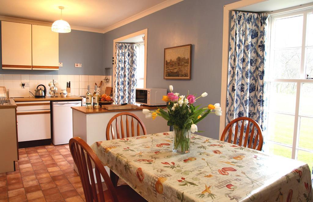 Inverawe Cottages Taynuilt Room photo